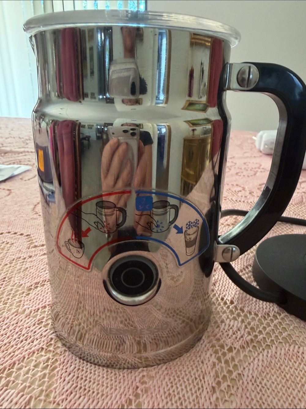 Nespresso Areccino Plus hot/cold electric milk frother